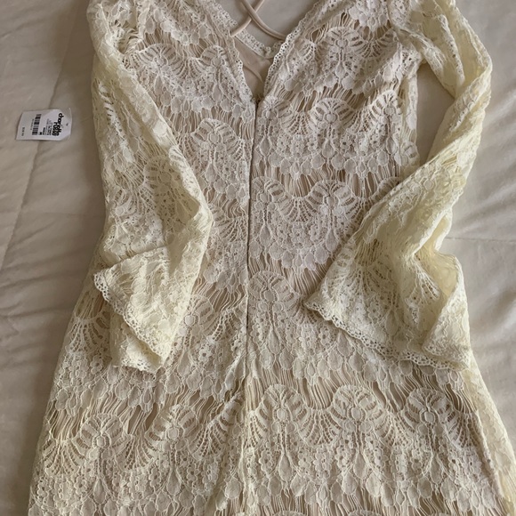 Dress - Picture 3 of 4